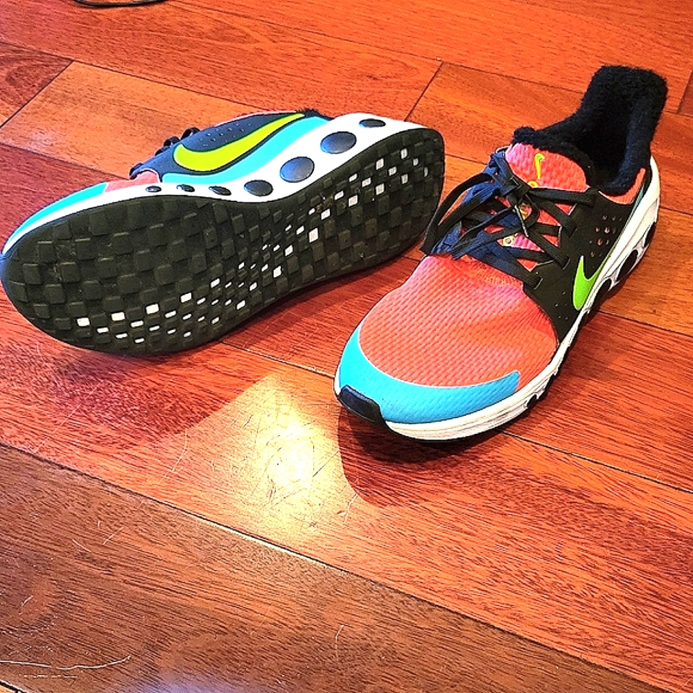 Nike React